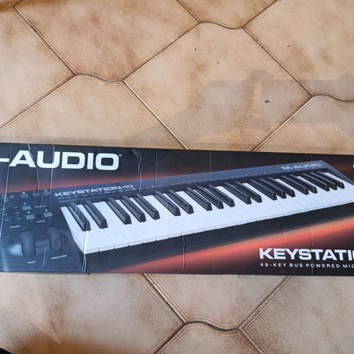 M-Audio Keystation 49 MIDI keyboard like new
