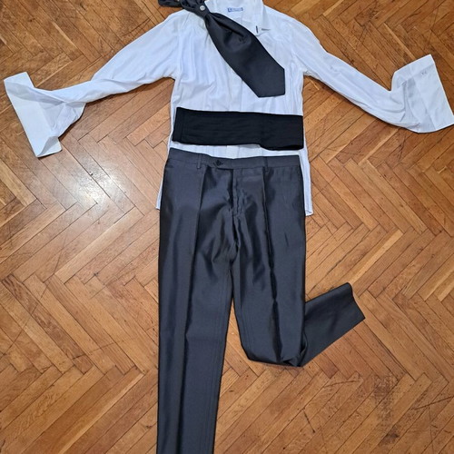 Italian Carlo Pignatelli groom suit like new with shirt, tie and belt