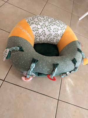 Sophie La Girafe activity pillow yellow, new