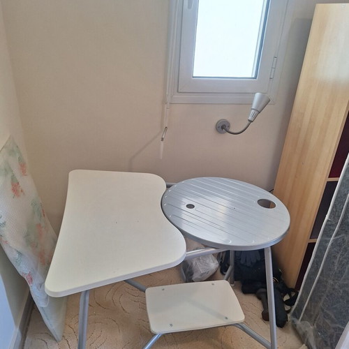 Table with white and gray surfaces