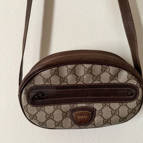 Gucci shoulder bag used, brown with minor discolorations