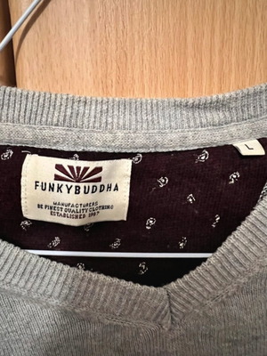 Pull & Bear gray pullover like new, size L