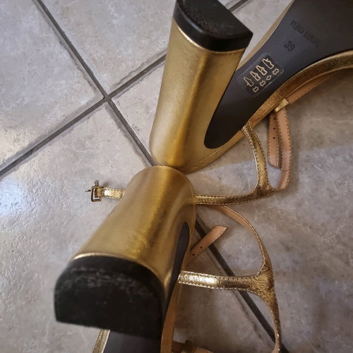 Vicenza leather gold high-heeled sandals like new, size 39