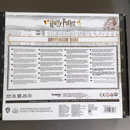 Harry Potter Gryffindor Robe diamond edition for child 10-12 years like new