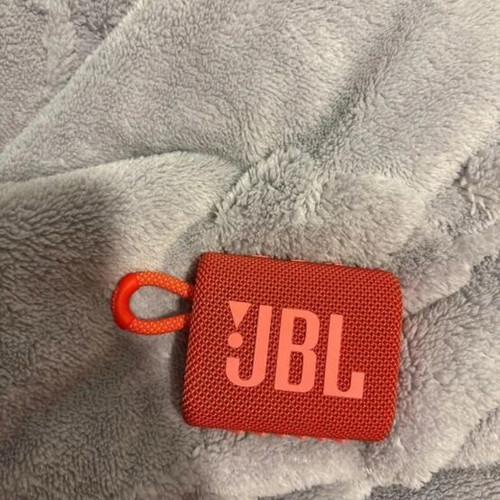 JBL GO3 waterproof portable Bluetooth speaker like new
