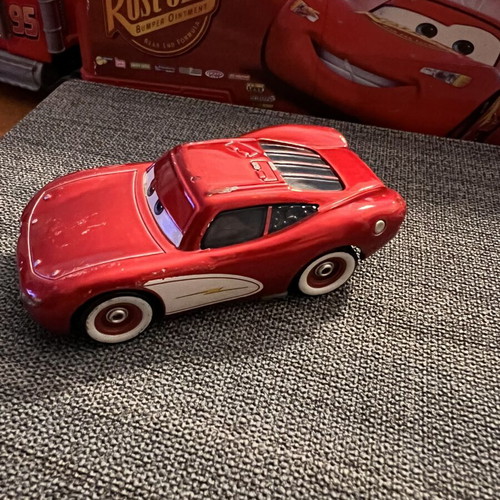 Disney Pixar Cars Diecast 1:55 Cruizin’ Lightning McQueen used