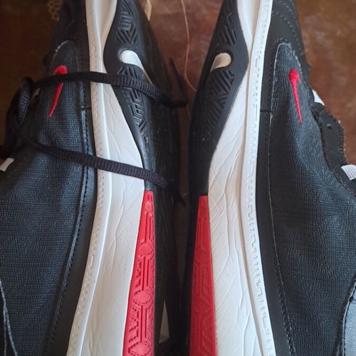 Nike αθλητικά παπούτσια συλλεκτικά Αντετοκούνμπο, σαν καινούργια, νούμερο 39