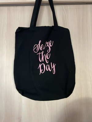 Beach bag shoulder black and pink like new