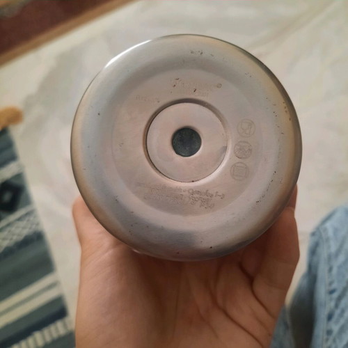 Thermos with minimal design like new