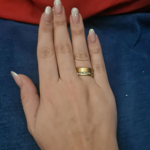 Steel ring used, gold color