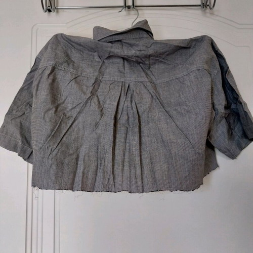 Crop gray shirt used, size S