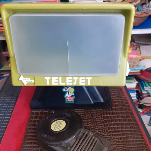 Projector and viewer like new with battery or power supply