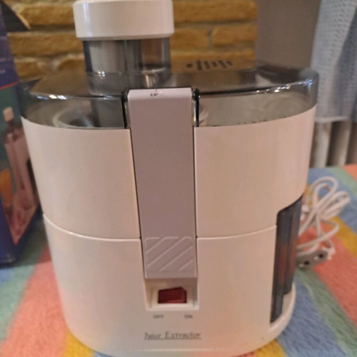 Sayota Japanese juice extractor new with complete packaging