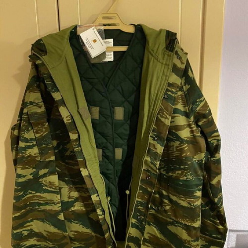 Jacket camouflage new, XXL with inner lining and hood