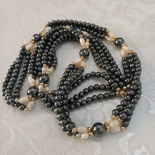 Long hematite and pearl necklace like new, vintage style