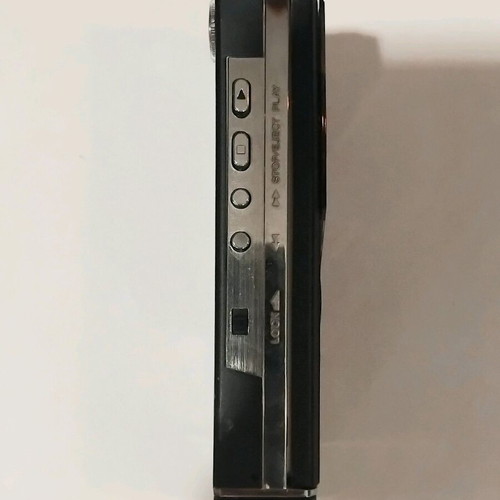 Sony WM-F100II walkman used with FM radio