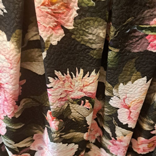 Floral midi skirt made in Italy like new, size M