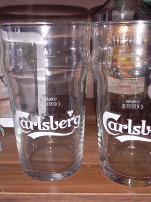Σετ δύο ποτήρια μπύρας Carlsberg σαν καινούργια