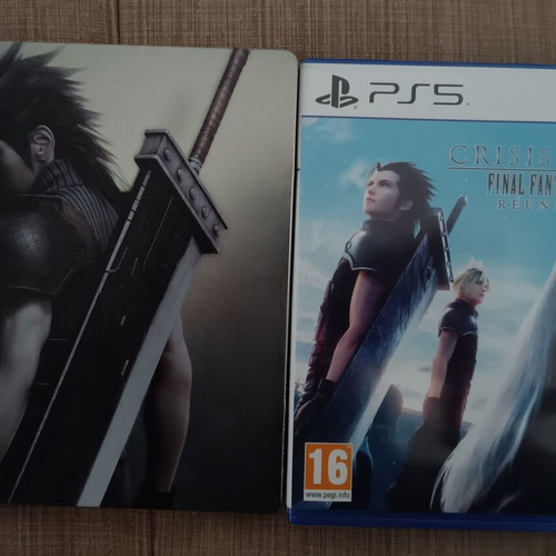 Final Fantasy VII Crisis Core Reunion PS5 with steelbook like new