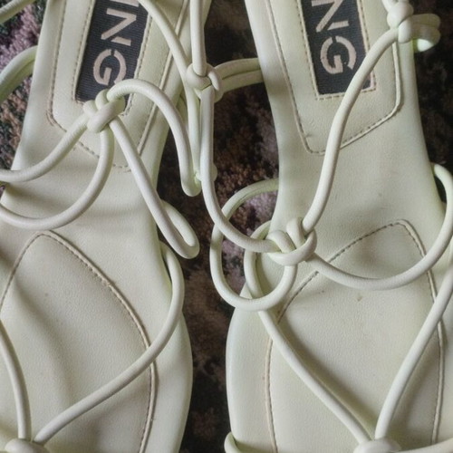 Mango sandals like new, size 39