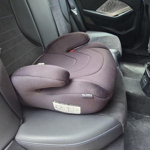 Lionelo Luuk Fix ISOFIX child car seat like new for children 22-36kg