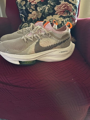 Nike Zoom X athletic shoes used, size 44, beige