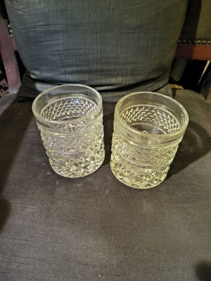 Crystal whiskey glasses like new, set of two