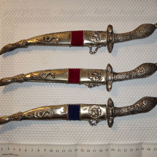 Decorative daggers with sheaths, 27–30cm, collectible