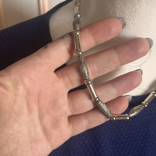 Necklace like new, does not tarnish