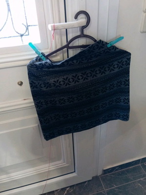 Esmara mini skirt like new with winter pattern, black and gray