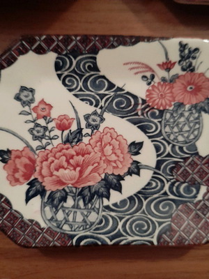 Serving platter set with 6 plates new, made in Japan