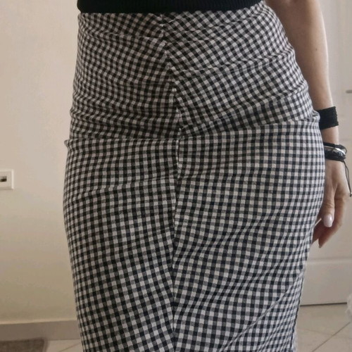 Midi checked skirt Zara like new, black and white, size L