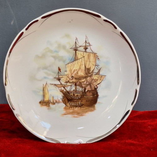 Porcelain plate with sailing ship, Chengteh Chinaware Co. LTD