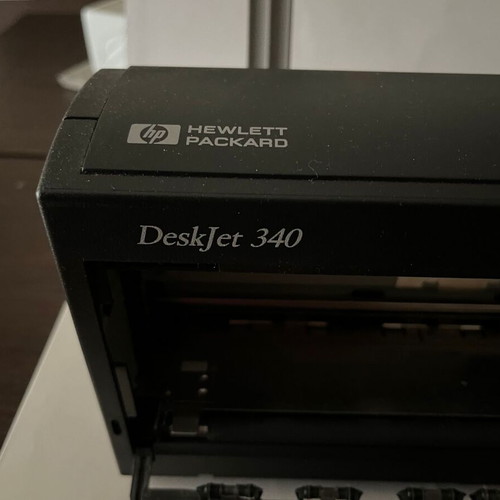 Hewlett Packart Desk Jet 340 portable printer like new
