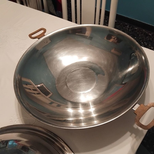 Wok genuine like new for 4 people