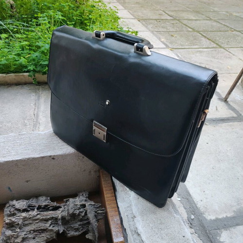 Mont Blanc briefcase like new, black classic