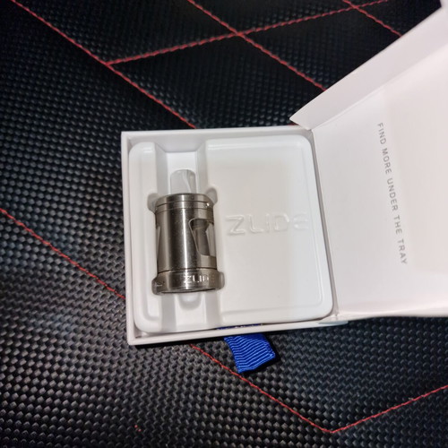Zlide atomizer used with 5 replacement coils