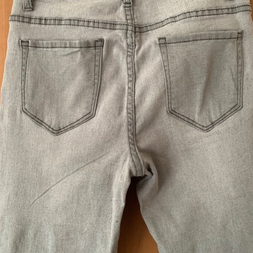Light gray pants size M used