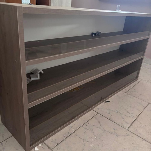 Furniture for cigarettes like new, dimensions 1.24x0.62x0.27 m