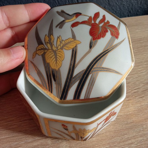 Seizan Japan porcelain jewelry box used