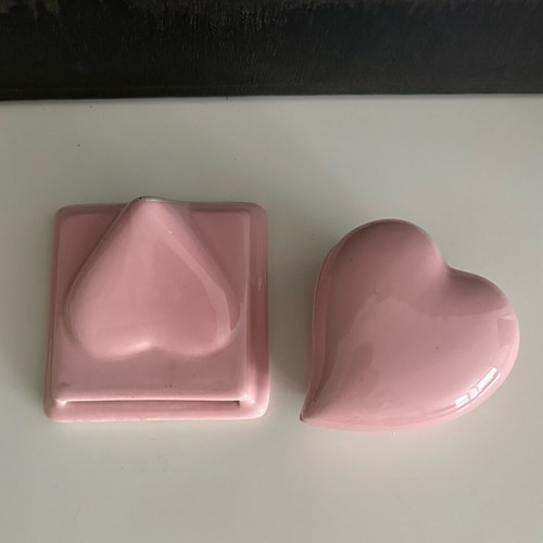 Vintage ceramic heart jewelry box and frame set pink like new