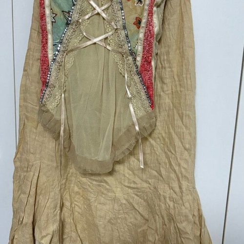 Cinema set midi skirt and top used, beige