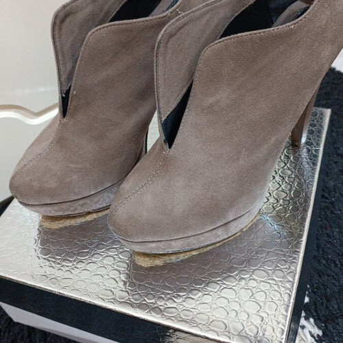 Used high heel shoe size 36