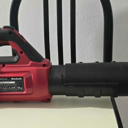 Ηλεκτρικός φυσητήρας Einhell GE-LB 36/210 Li E σαν καινούργιος με 2 μπαταρίες και φορτιστές
