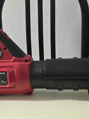 Ηλεκτρικός φυσητήρας Einhell GE-LB 36/210 Li E σαν καινούργιος με 2 μπαταρίες και φορτιστές