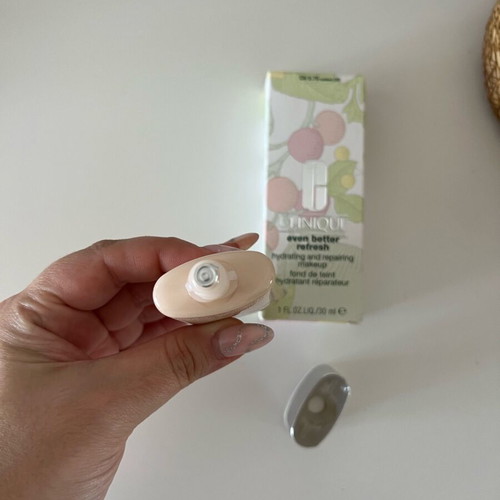 Clinique Even Better Refresh makeup new, shade CN 0.75 custard