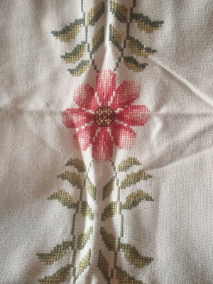 Multicolored embroidery like new