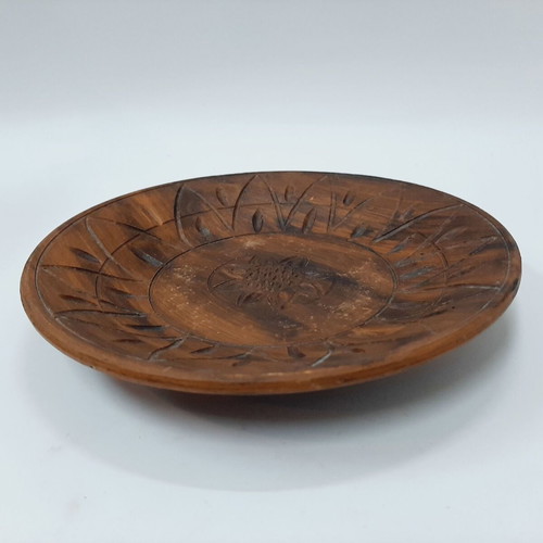Vintage Bulgarian folk art ceramic plate, 18.5 cm
