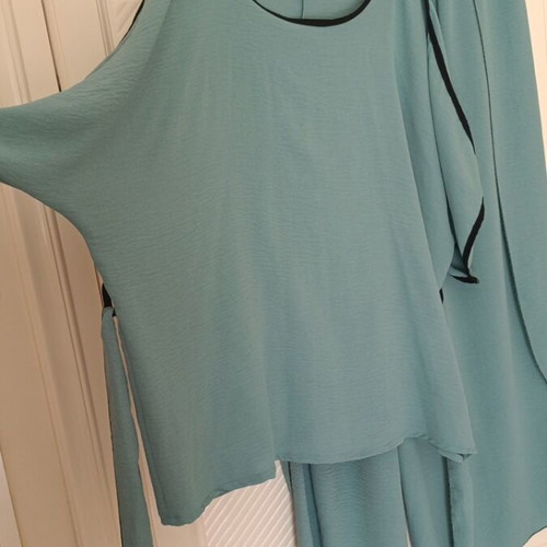 Turquoise women's set with wide blouse and pants