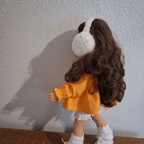 Paola Reina doll like new
